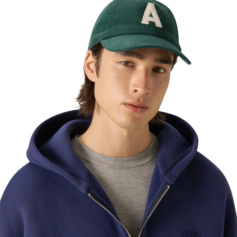 Cappellino Autry Corduroy Baseball Cap With Logo Green – indossato da un modello