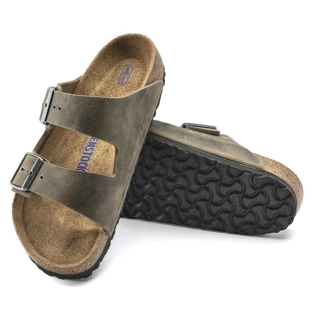 Sandalo Birkenstock Arizona Soft Footbed in nabuk oliato Faded Khaki – vista della suola