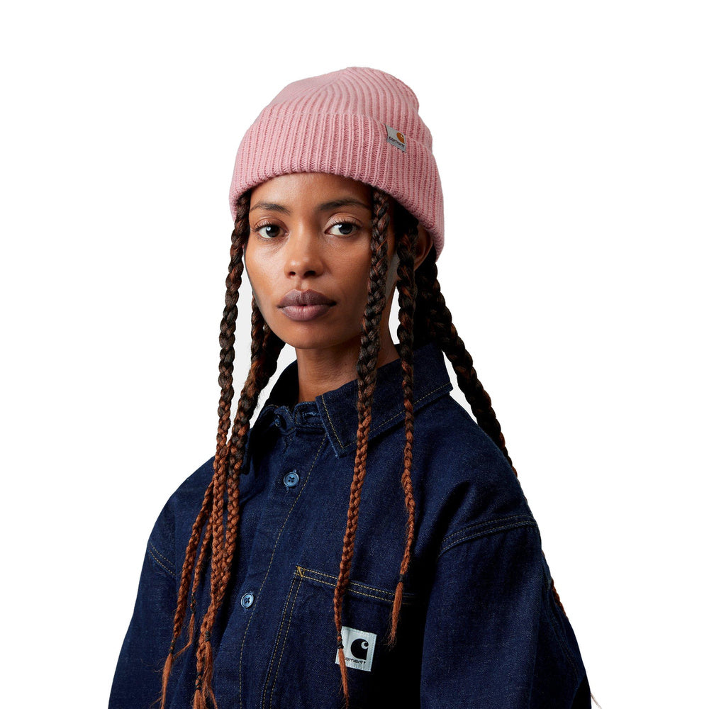 Berretto Carhartt WIP Gabe Beanie Hortensia – indossato