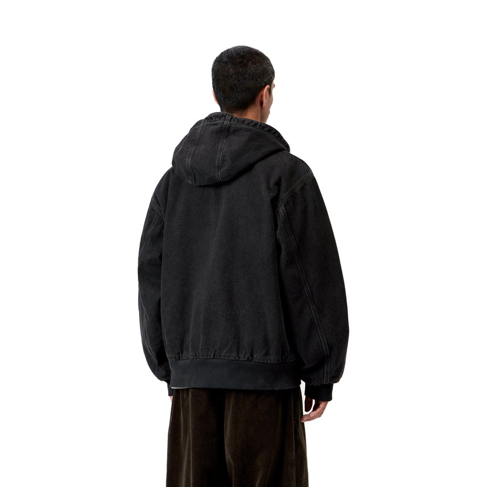 Giacca Carhartt WIP OG Active Jacket Black Stone Washed – indossata vista posteriore