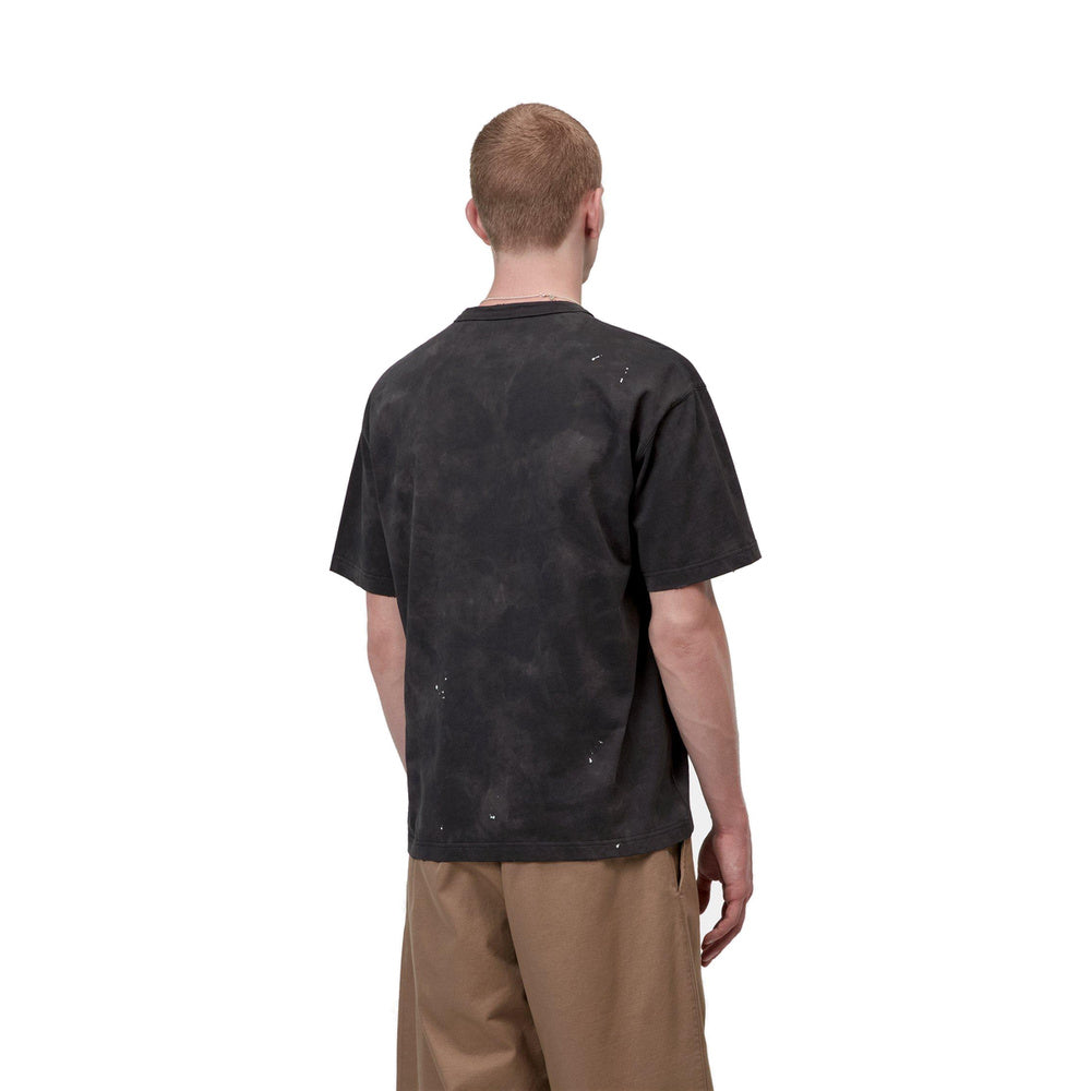 T-shirt Carhartt WIP S/S Painter T-Shirt Black Destroy Wash Splatter – indossata vista posteriore