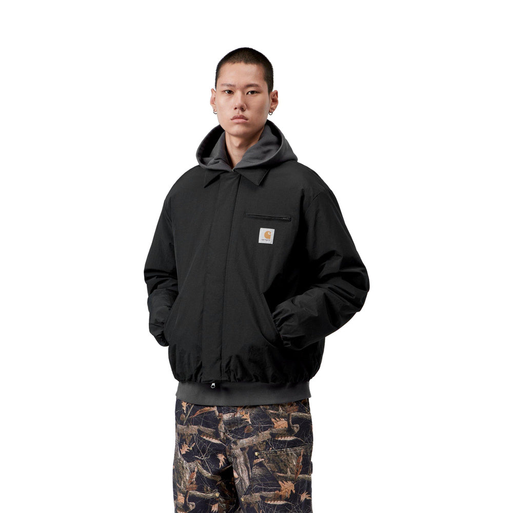 Giacca Carhartt WIP Stanwood Jacket Black – indossata vista frontale