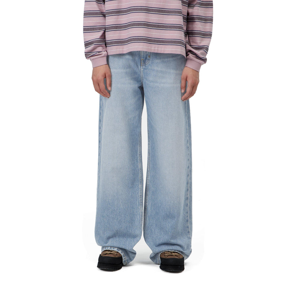 Jeans Carhartt WIP W' Jane Pant Blue Heavy True Stone – indossati vista frontale