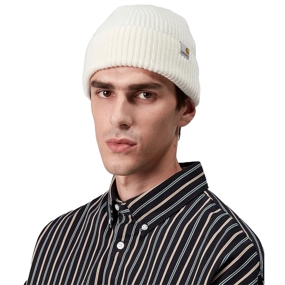Berretto Carhartt WIP Gabe Beanie Wax – indossato