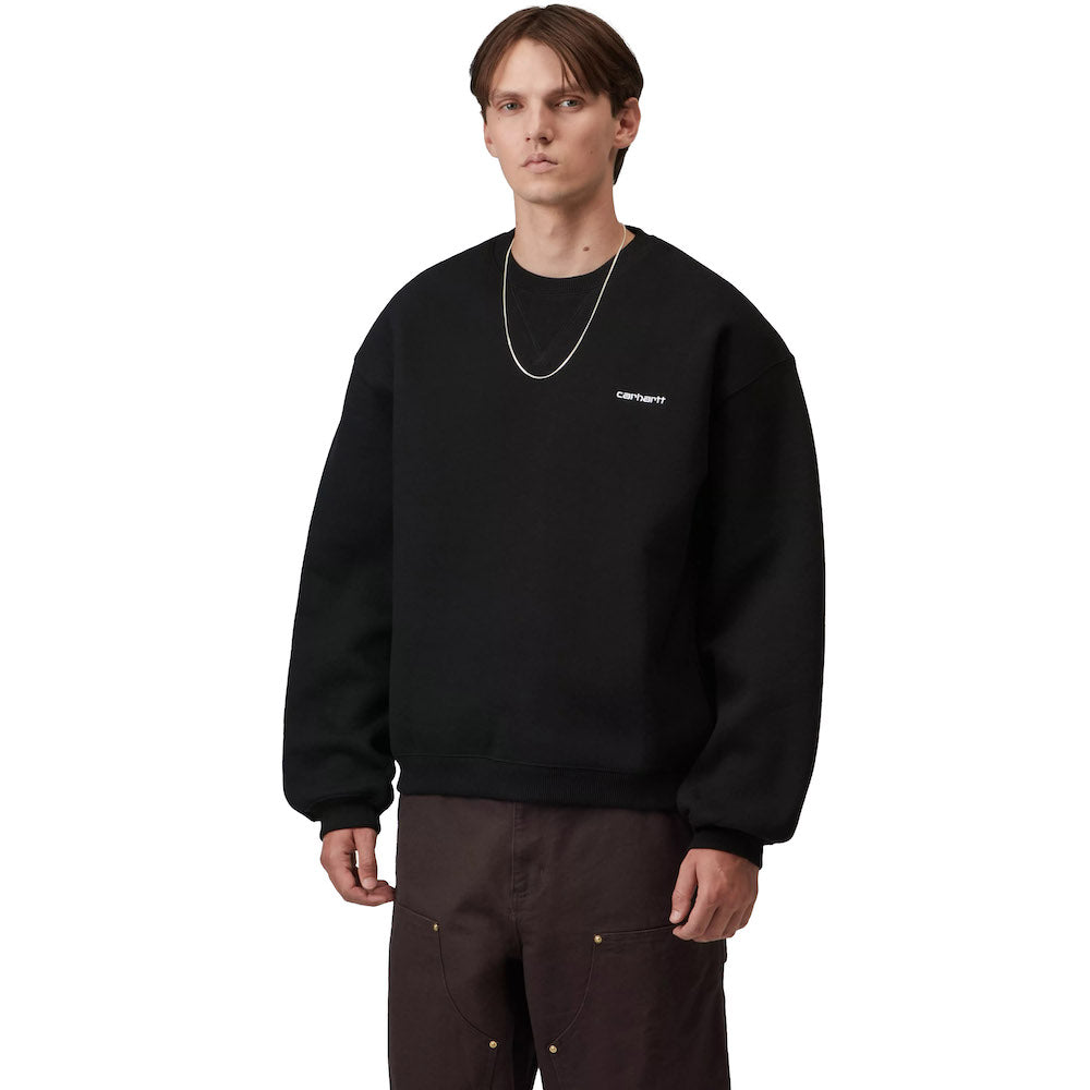 Felpa Carhartt WIP Ebbert Sweatshirt Black – indossata vista frontale