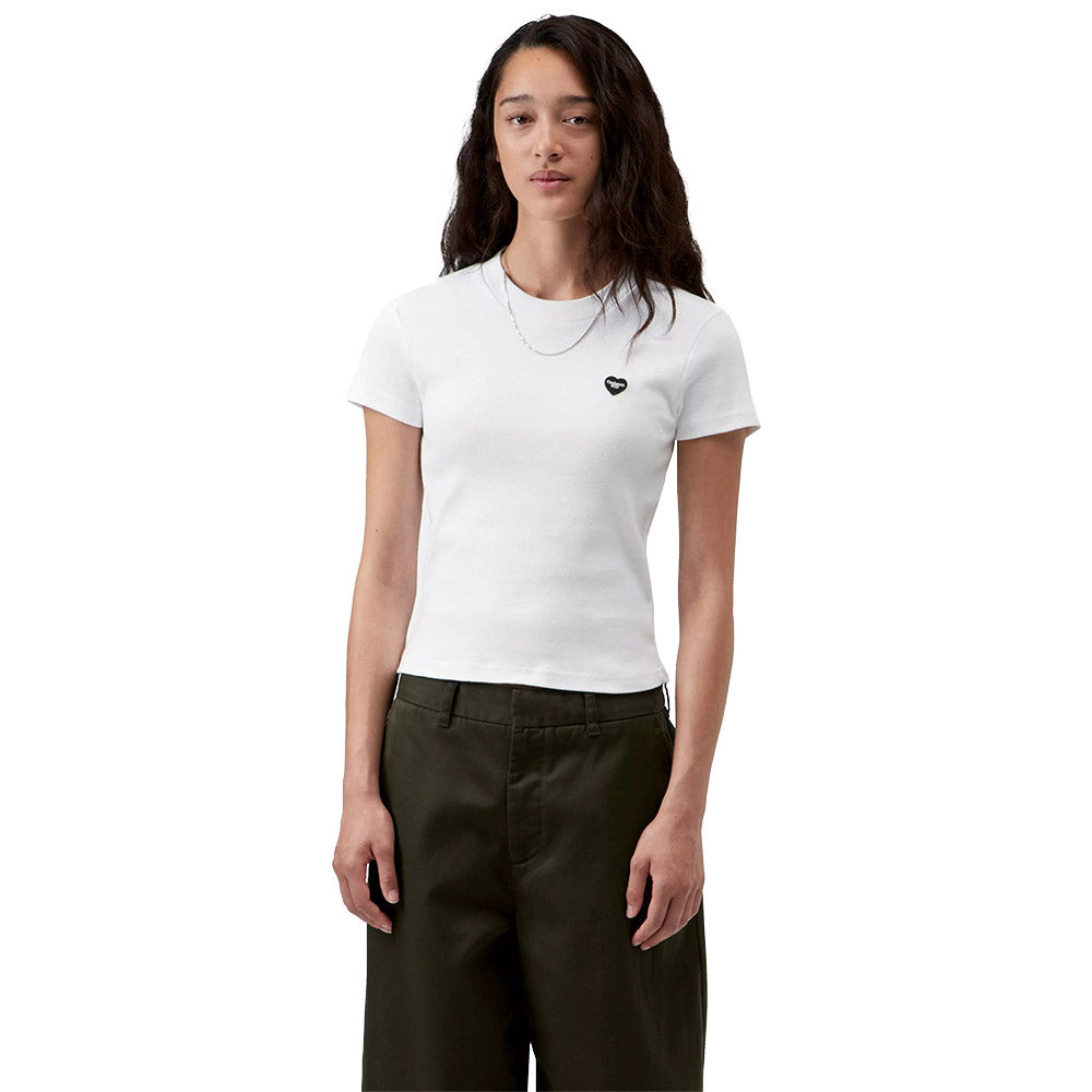 T-shirt Carhartt WIP Women's S/S Small Heart Patch T-Shirt White – indossata vista frontale