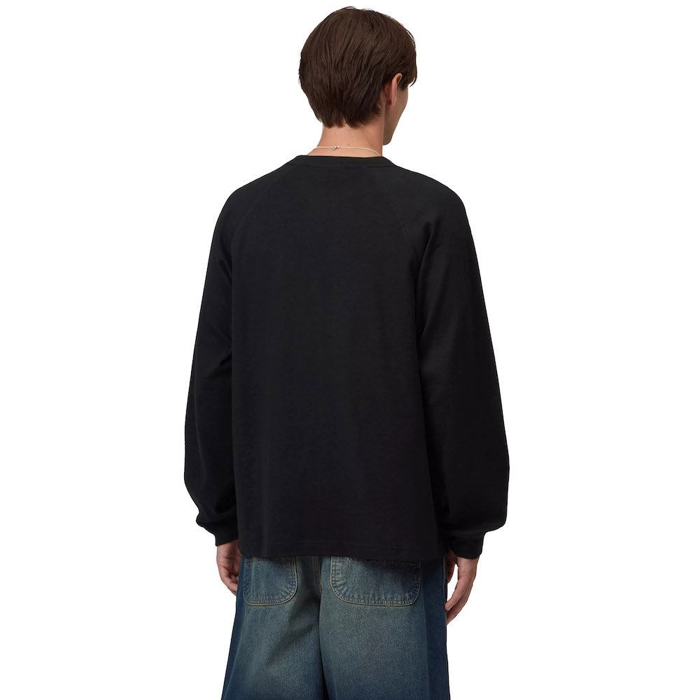 T-shirt Carhartt WIP L/S Signature Rib T-Shirt Black / White – indossata vista posteriore