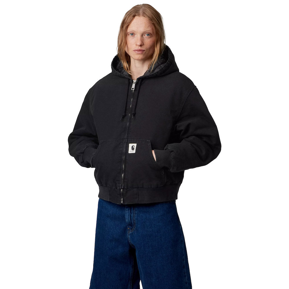 Giacca Carhartt WIP Women's OG Active Jacket Black / Stone Canvas – indossata vista di tre quarti