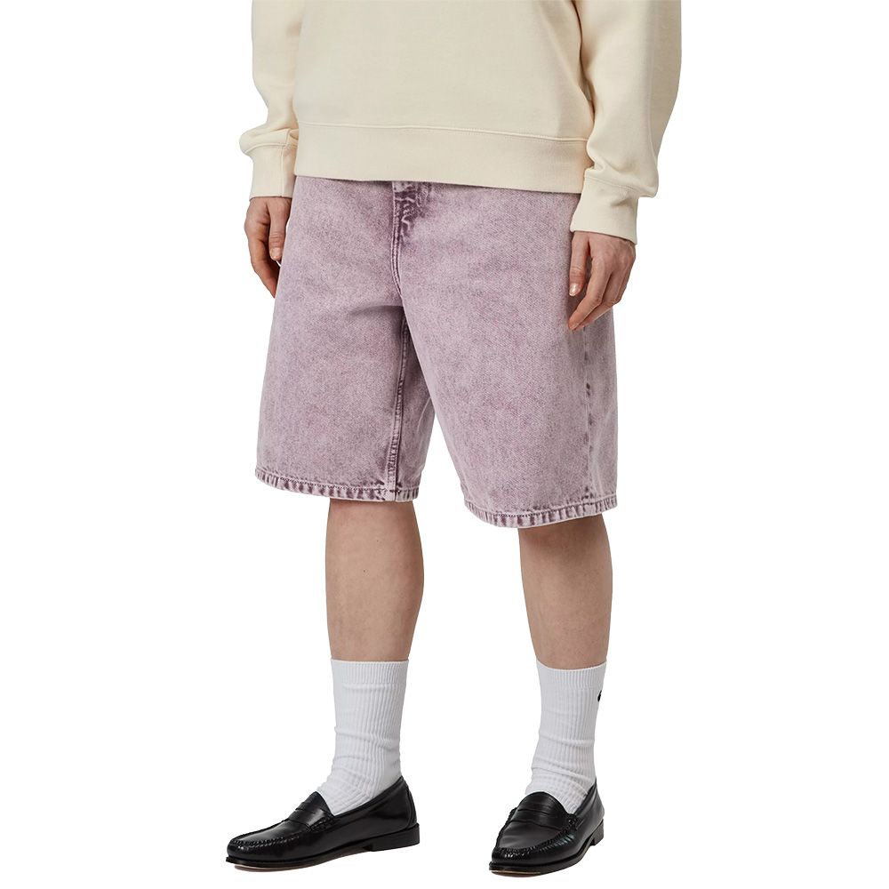 Short Carhartt WIP W' Brandon Short Cozy Purple Chalk Wash – indossati vista di tre quarti