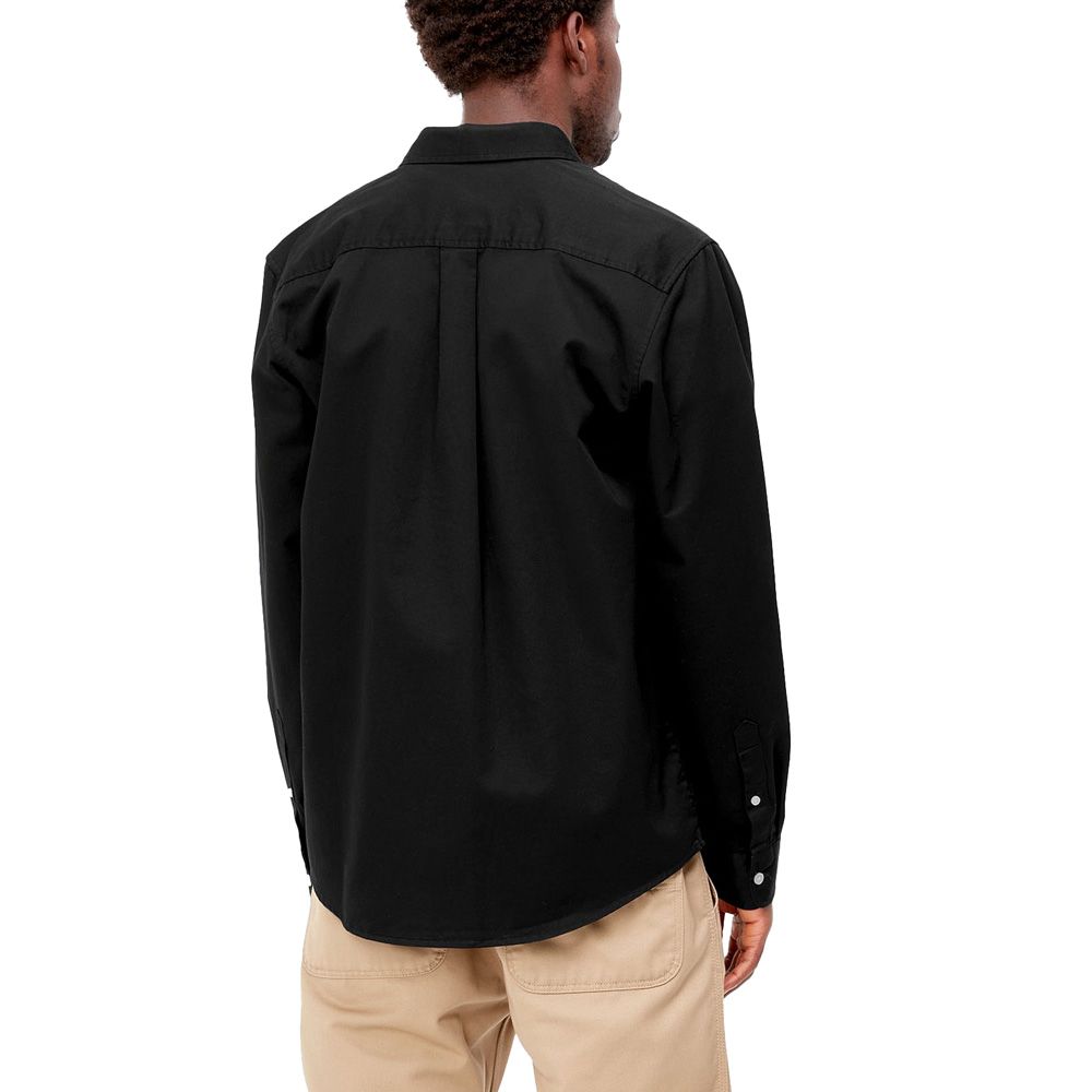 Camicia Carhartt WIP L/S Madison Shirt Black / Wax – indossata vista posteriore