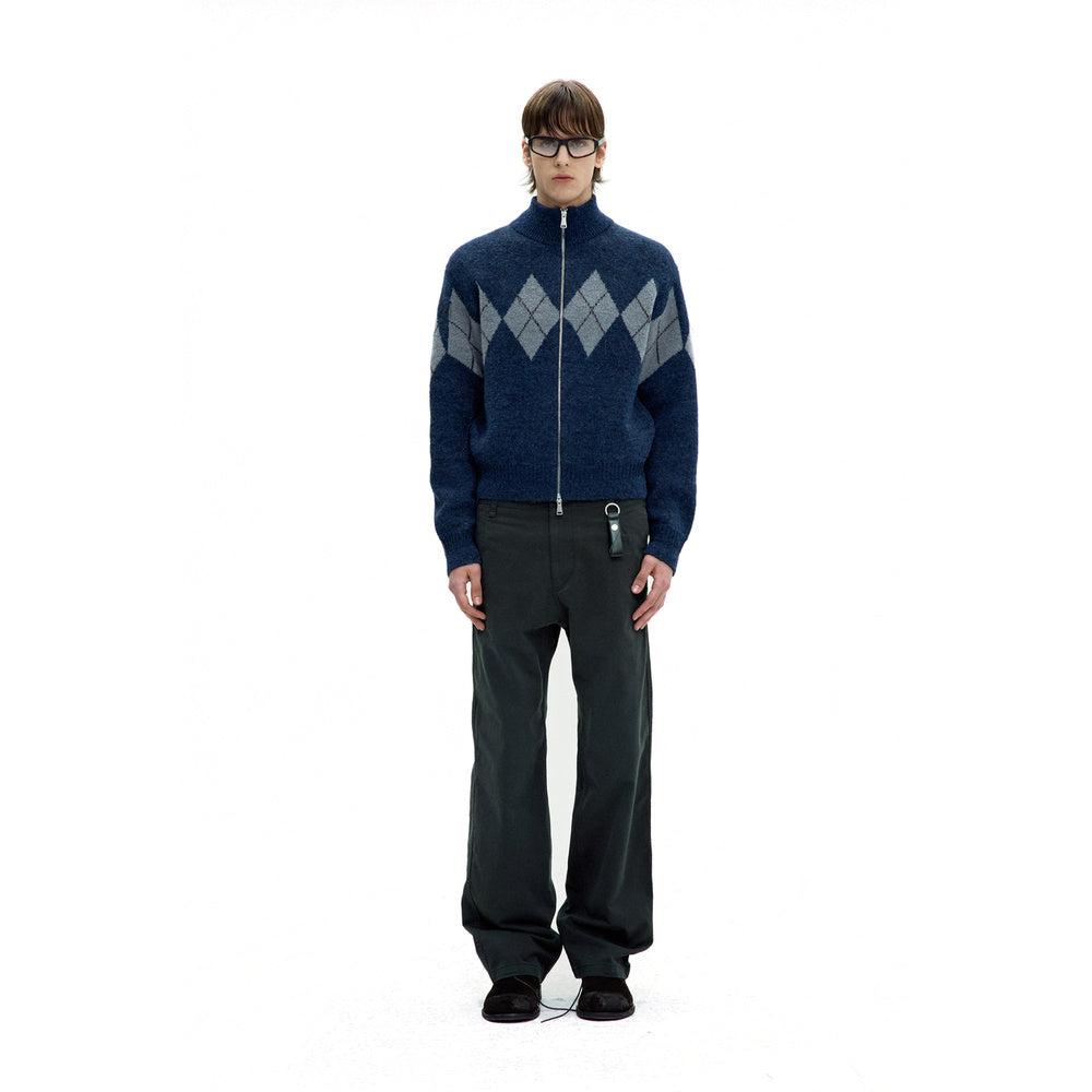 Pantaloni COOR Relaxed Cotton Washed Chino Pants Dark Navy – indossati vista frontale