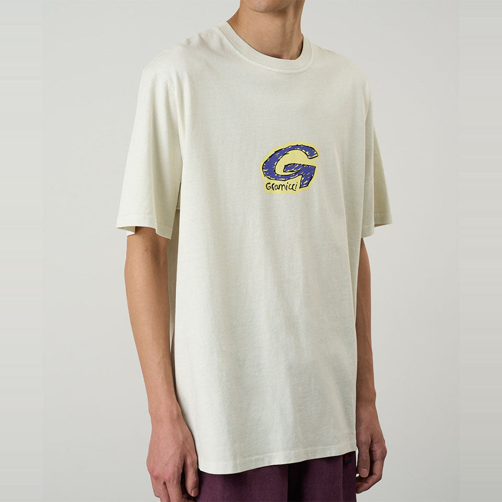 T-shirt Gramicci G-Scribble Tee Pigment Dyed Natural Pigment – dettaglio indossata
