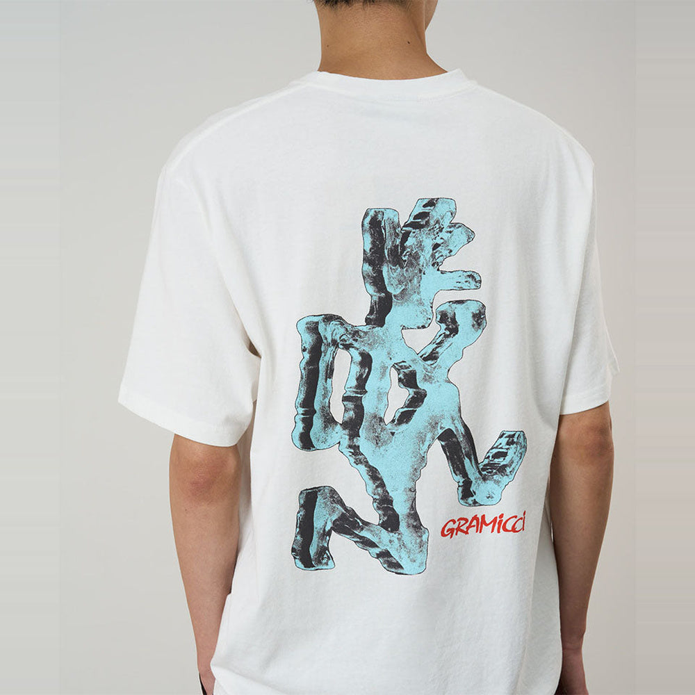 T-shirt Gramicci Ice Sculpture Tee White – dettaglio indossata, vista posteriore