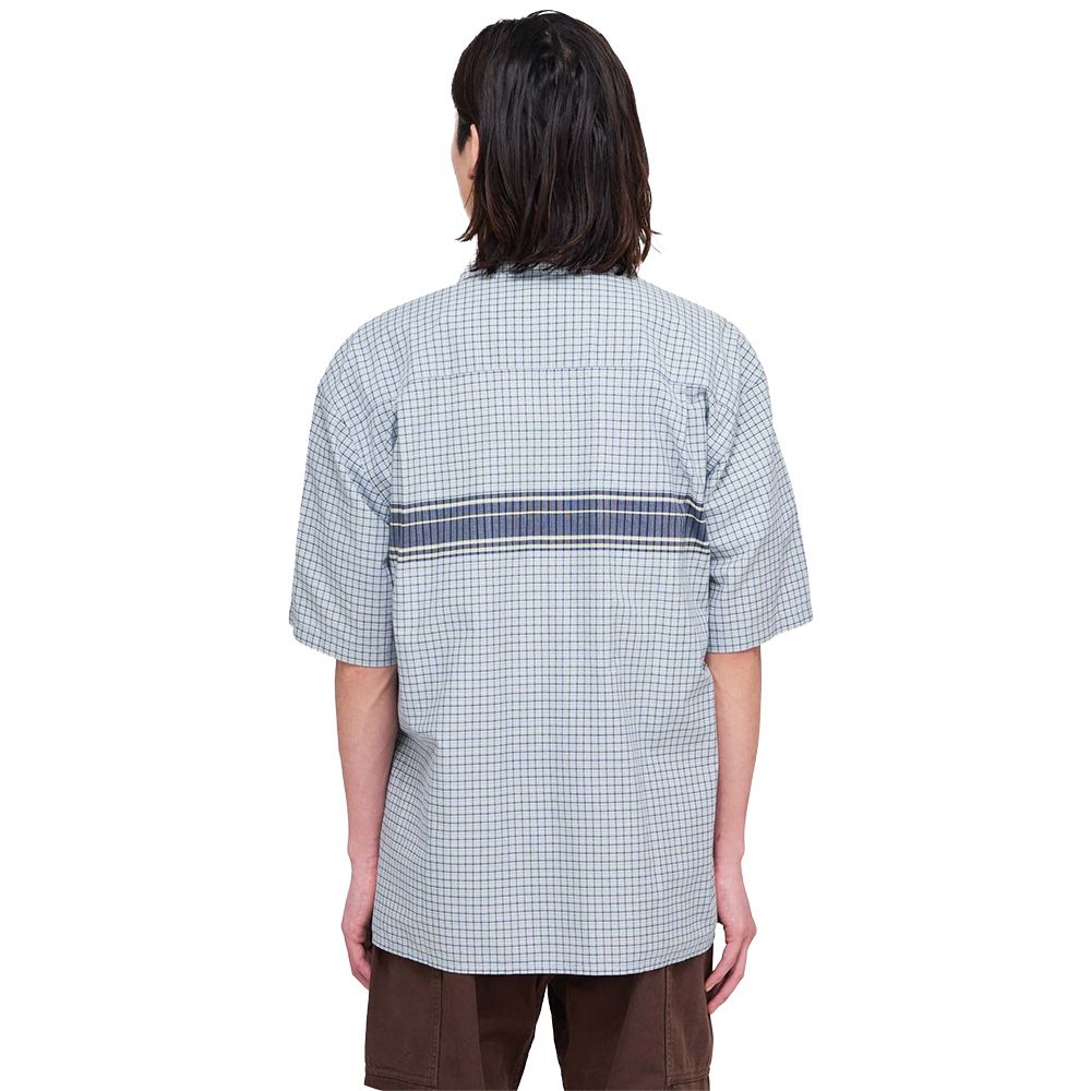 Camicia Gramicci Zip Up Wave Shirt Pacific Plaid – indossata vista posteriore