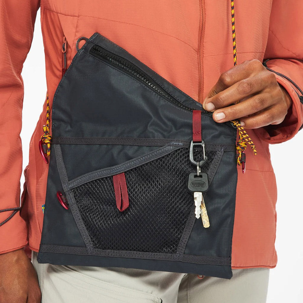 Borsa a tracolla Klättermusen Hrid WP Accessory Bag 1.5L – portata a tracolla, dettaglio