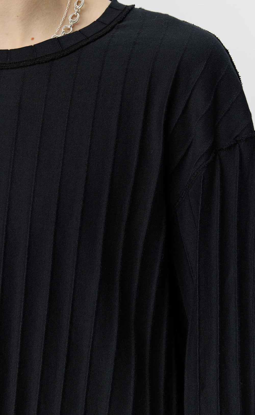 Maglia mfpen Round Neck Sweater Black Inverted Ajour Stripe – dettaglio del tessuto