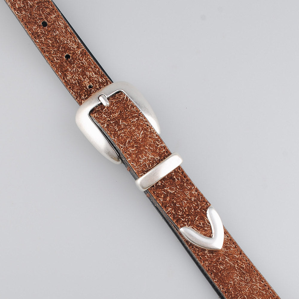 Cintura Molebo Western Buckle Suede Belt Brown – dettaglio della fibbia e del puntale