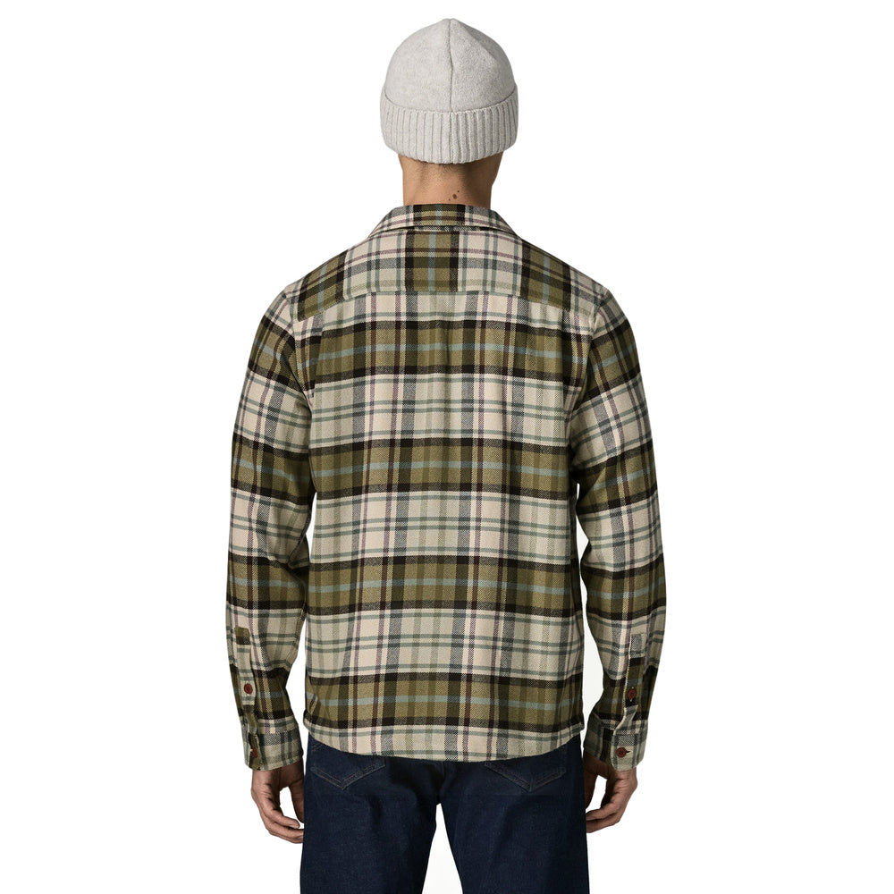 Camicia Patagonia Men's Fjord Flannel Shirt Rising Storm: Weathered Stone – indossata vista posteriore