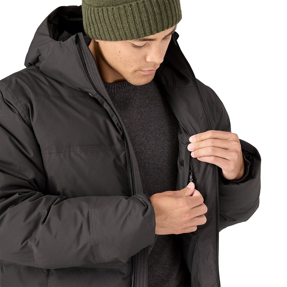 Piumino Patagonia Men's Jackson Glacier Jacket Black – dettaglio indossato, tasca interna
