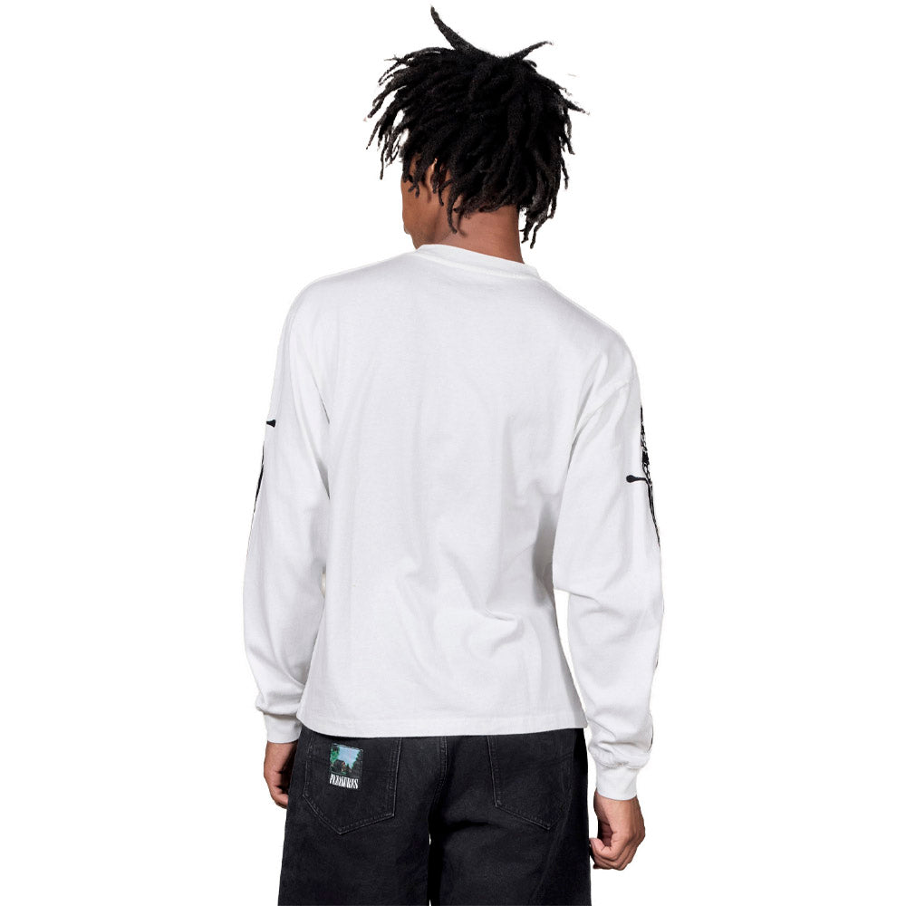 T-shirt PLEASURES Luster LS Tee White – indossata vista posteriore