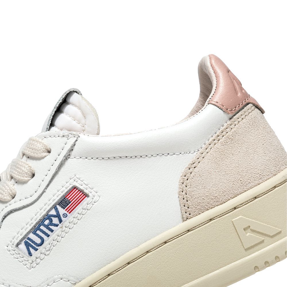 Sneaker Autry Medalist Low Woman Leather/Suede White/Pow – dettaglio della tomaia