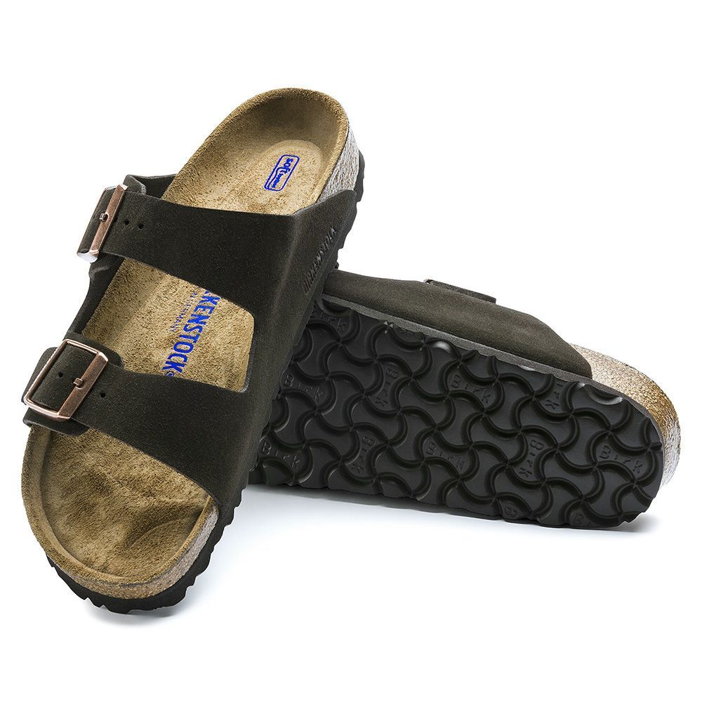 Sandalo Birkenstock Arizona Soft Footbed in pelle scamosciata Mocha – vista della suola