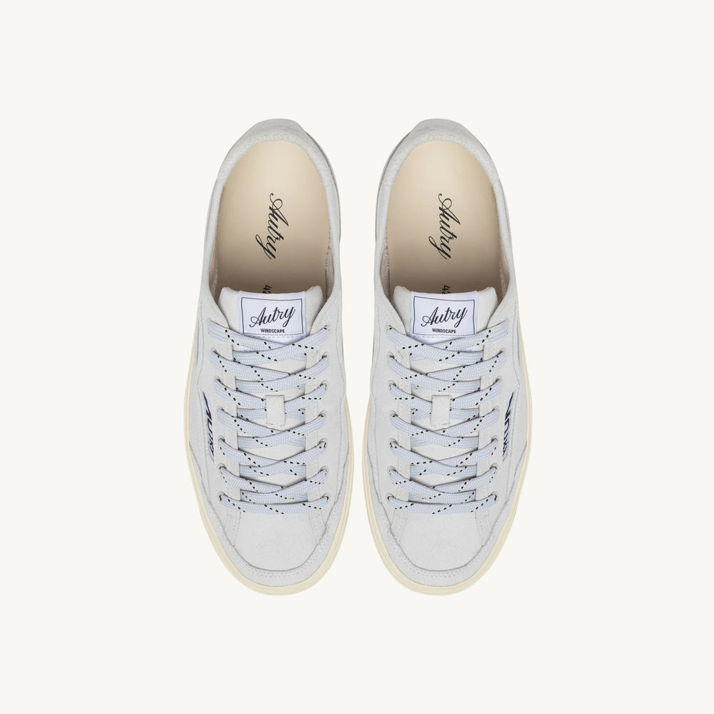 Sneaker Autry Windscape Low Man in suede bianco – vista dall'alto