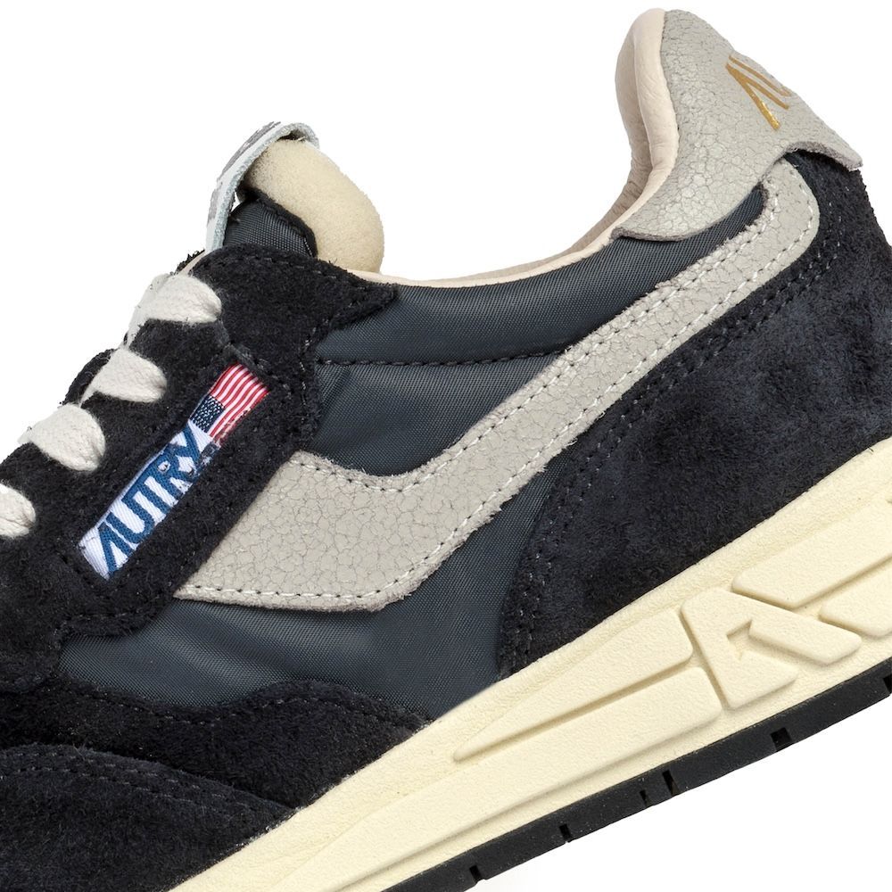 Sneaker Autry Reelwind Low Woman Black – dettaglio della tomaia