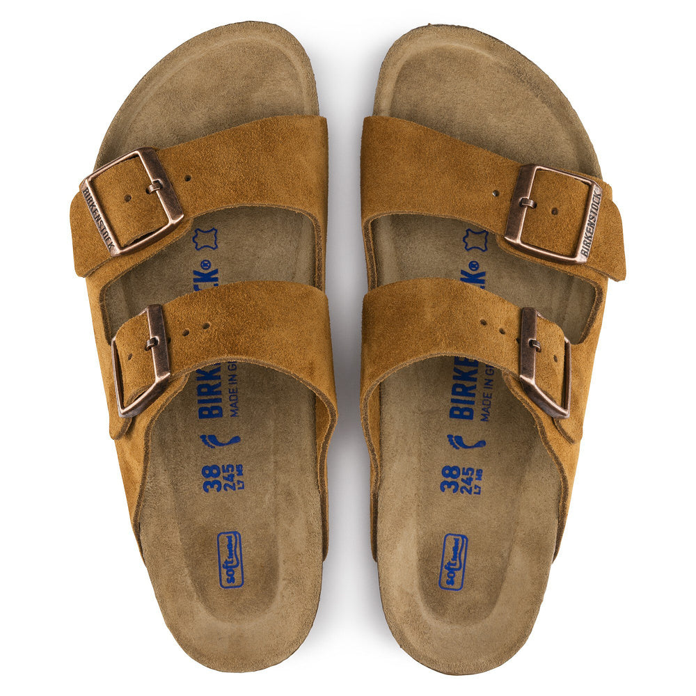 Sandalo Birkenstock Arizona Soft Footbed in pelle scamosciata Mink – vista dall'alto