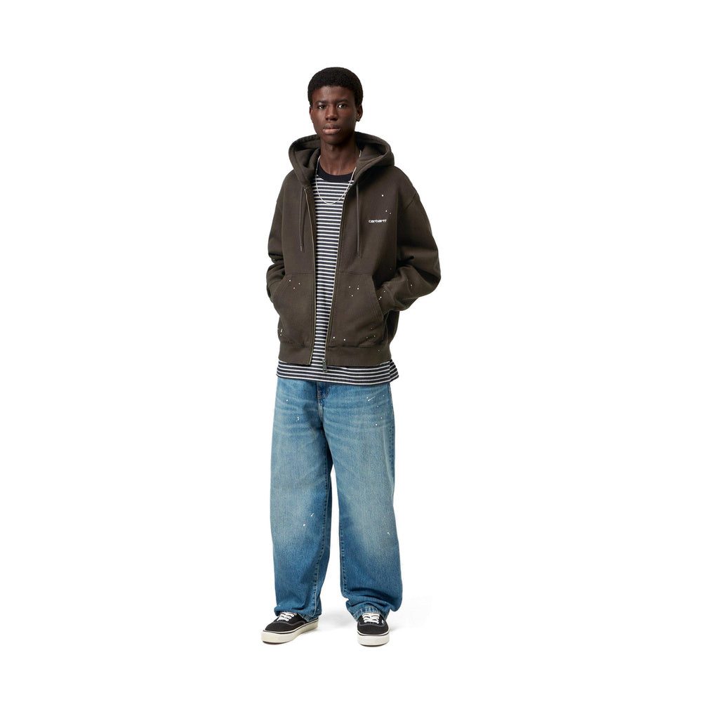 Felpa con cappuccio Carhartt WIP Hooded Painter Jacket Tobacco Destroy Wash Splatter – indossata figura intera