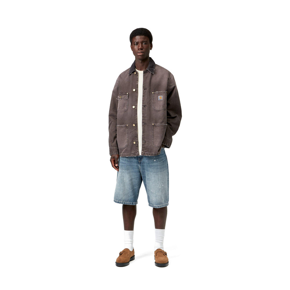 Short Carhartt WIP Landon Short Blue Destroy Wash Splatter – indossati figura intera