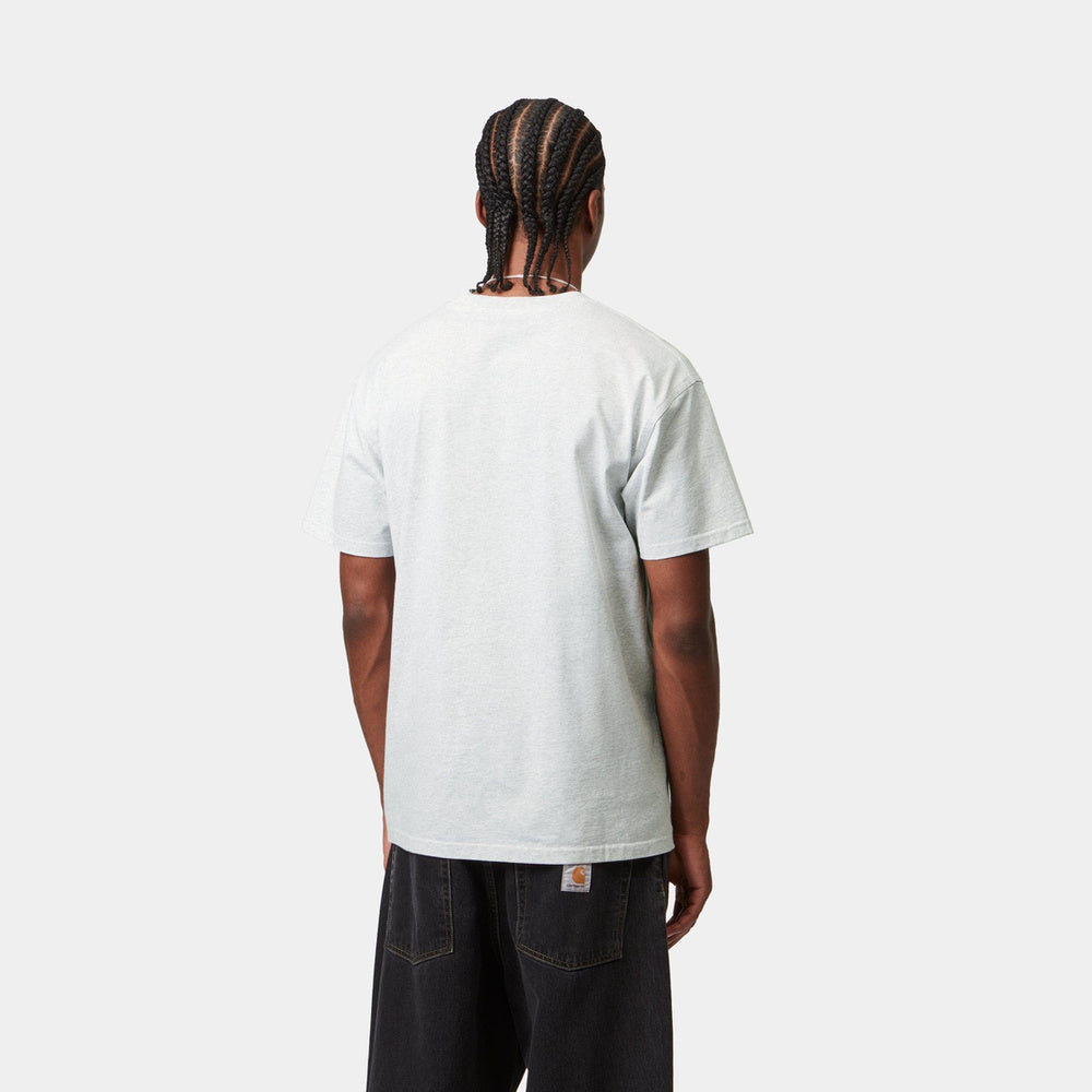 T-shirt Carhartt WIP S/S American Script T-Shirt Ash Heather – indossata vista posteriore