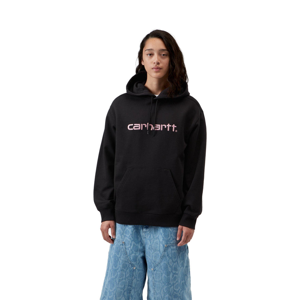 Felpa con cappuccio Carhartt WIP W' Hooded Carhartt Sweatshirt Black / Hortensia – indossata vista frontale