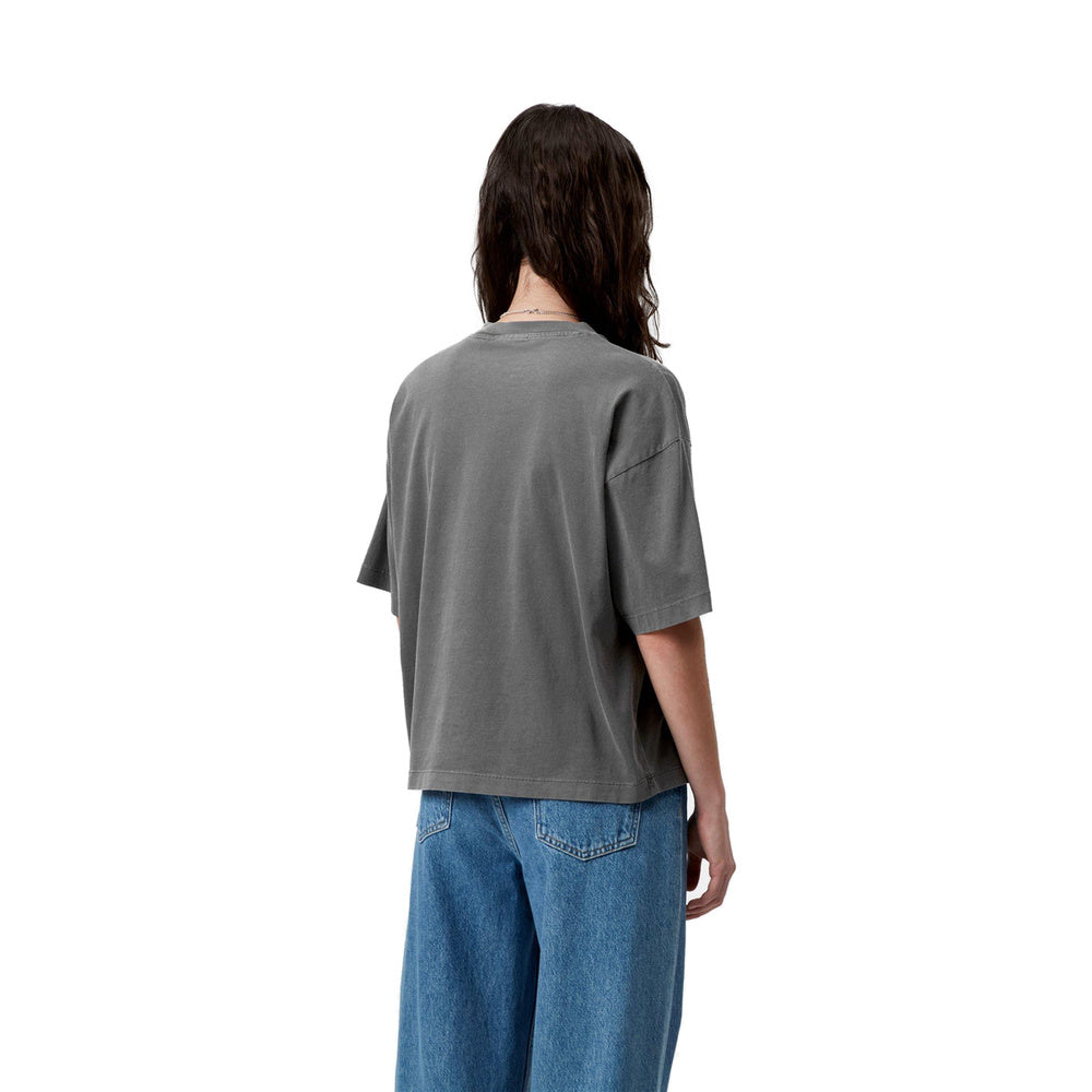 T-shirt Carhartt WIP W' S/S Nelson T-Shirt Black Garment Dyed – indossata vista posteriore