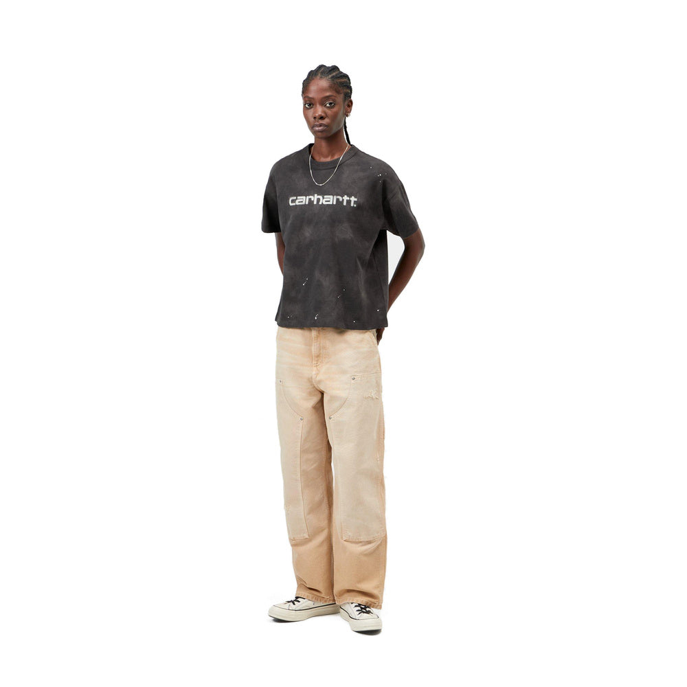 T-shirt Carhartt WIP W' S/S Painter T-Shirt Black Destroy Wash Splatter – indossata figura intera
