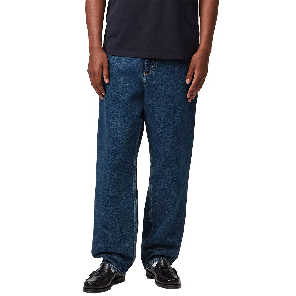Pantaloni Carhartt WIP Single Knee Pant Blue Stone Washed – indossati vista frontale