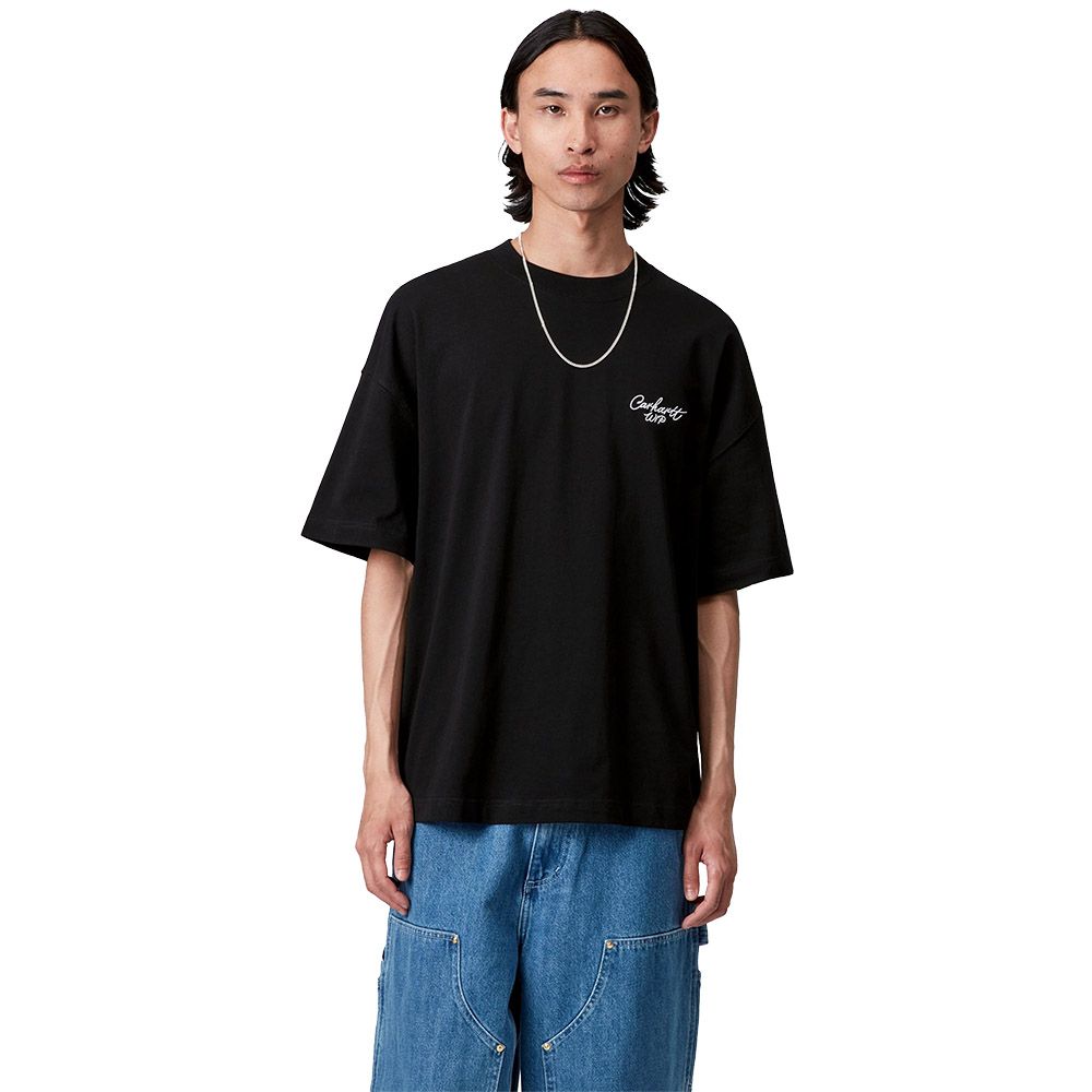 T-shirt Carhartt WIP S/S Signature Script T-Shirt Black / White – indossata vista frontale
