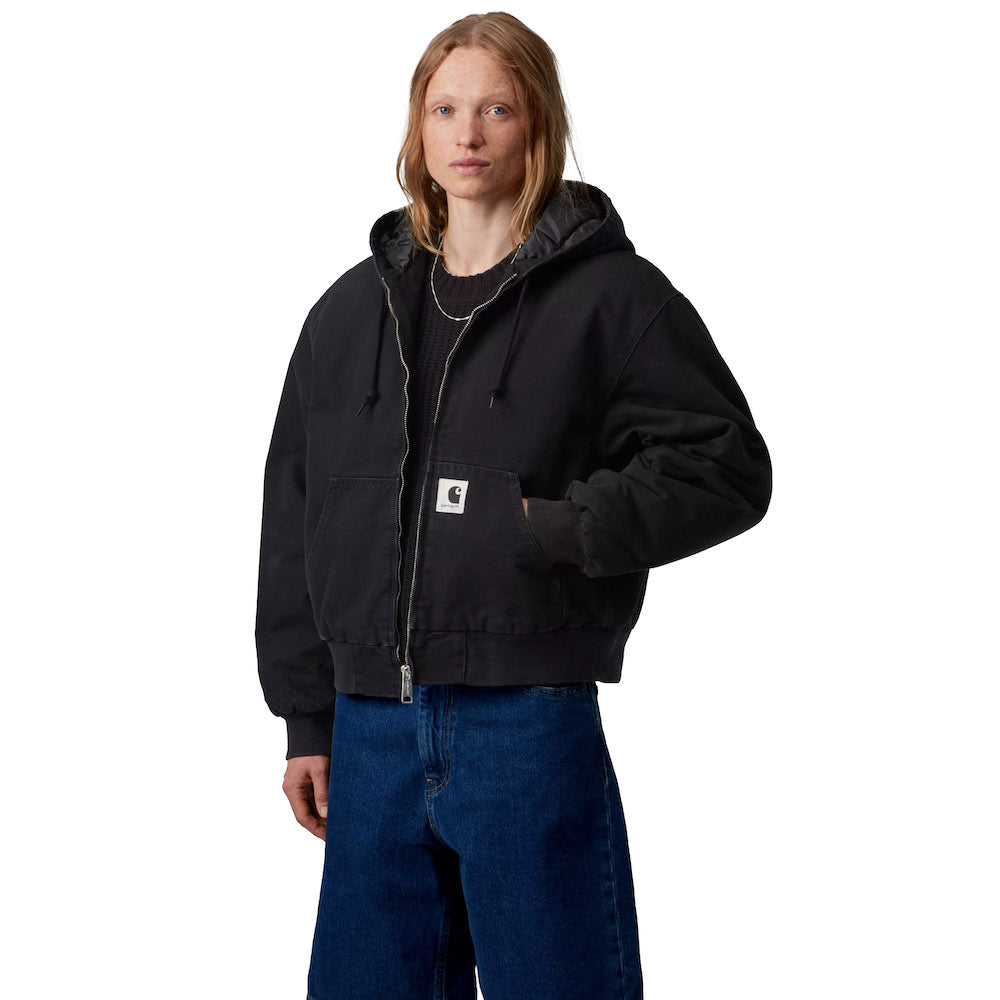 Giacca Carhartt WIP Women's OG Active Jacket Black / Stone Canvas – indossata vista frontale