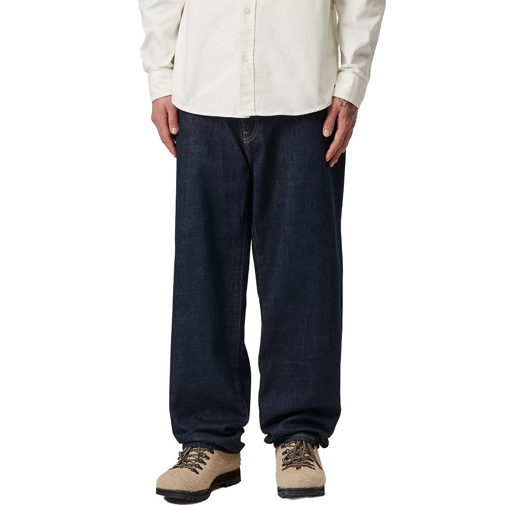 Jeans Carhartt WIP Aaron Pant Blue Rinsed – indossati vista frontale