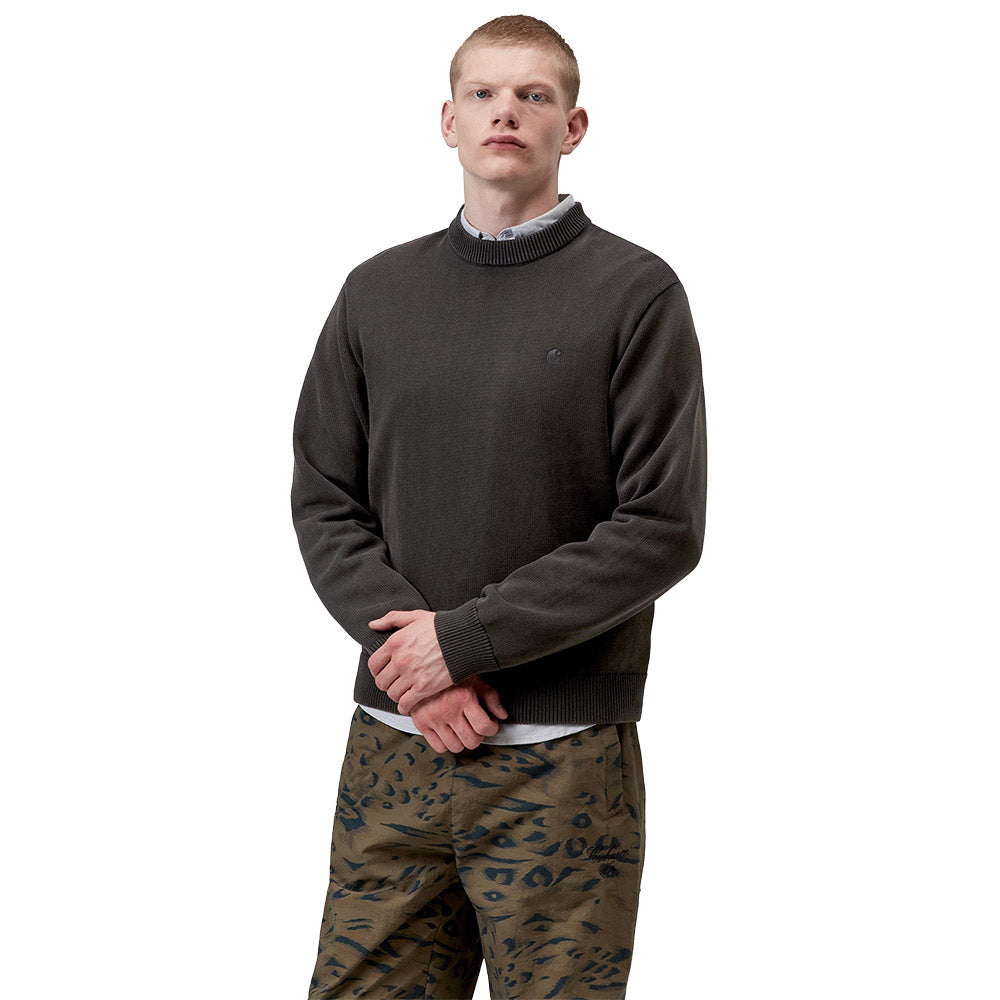 Maglione Carhartt WIP Kori Sweater Black / Garment Dyed – indossato vista frontale