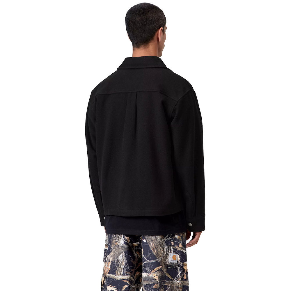 Giacca Carhartt WIP Atoka Shirt Jacket Black – indossata vista posteriore