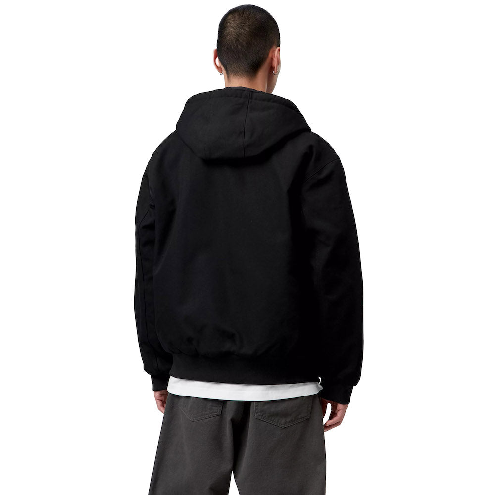 Giacca Carhartt WIP OG Active Jacket Black / Rigid – indossata vista posteriore