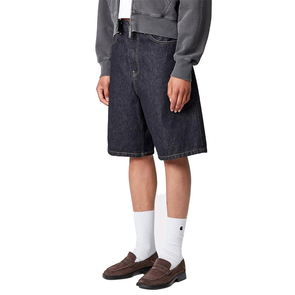 Short Carhartt WIP W' Brandon Short Blue Rinsed – indossati vista di tre quarti