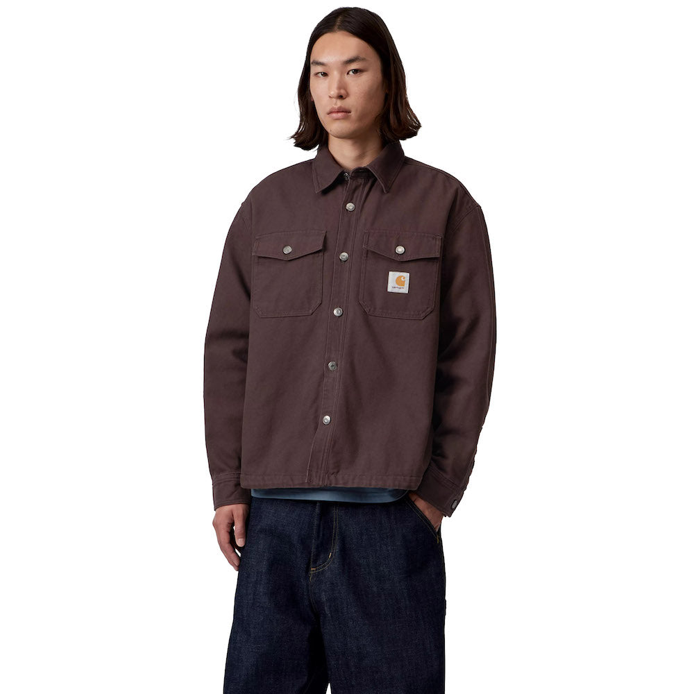 Giacca Carhartt WIP Selby Shirt Jacket Palisander – indossata vista di tre quarti