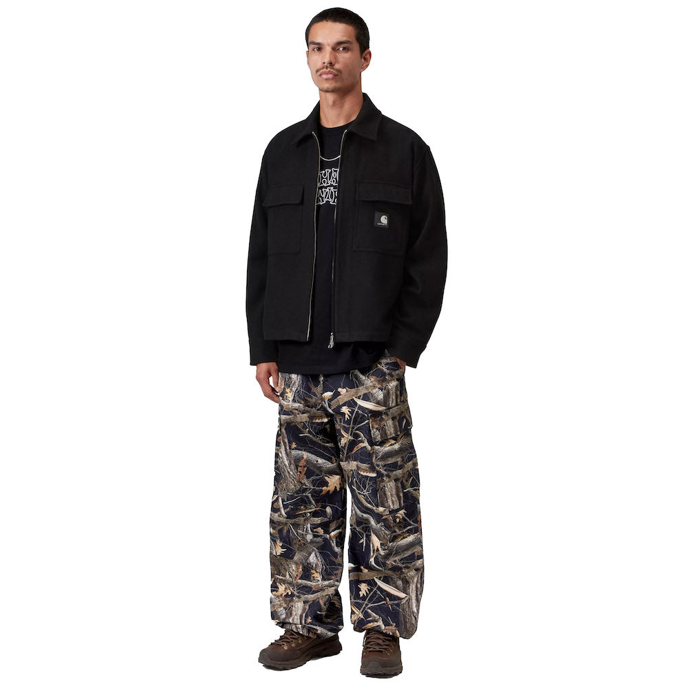 Giacca Carhartt WIP Atoka Shirt Jacket Black – indossata figura intera