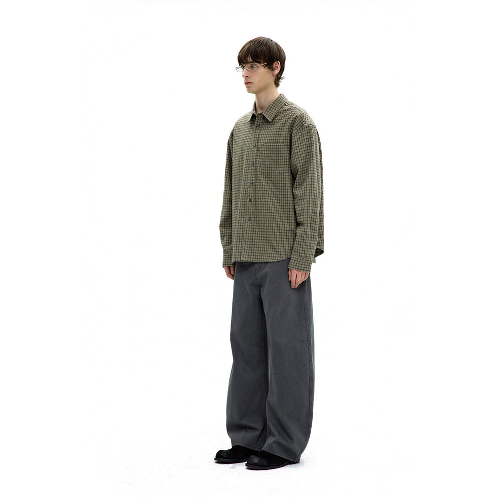 Camicia COOR Gun Club Check Shirt Sand Green – indossata vista di tre quarti