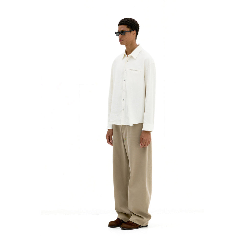 Camicia COOR Linen Silk Cutted Shirt Ivory – indossata vista di tre quarti