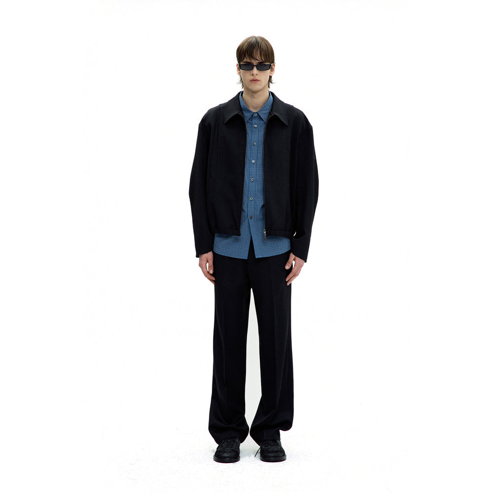 Giacca COOR Wool Blouson Jumper Black – indossata vista frontale