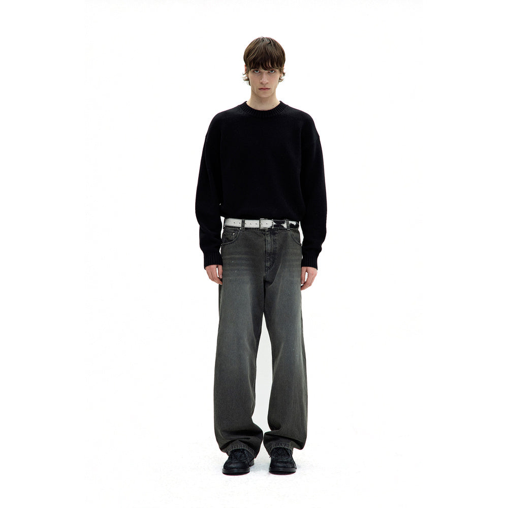 Maglione COOR Wool Cropped Crewneck Sweater Black – indossato vista frontale