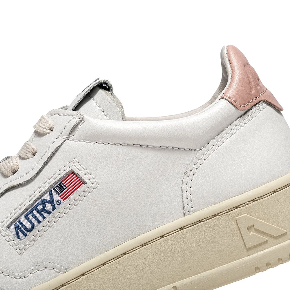 Sneaker Autry Medalist Low Woman Leather White/Pink – dettaglio della tomaia